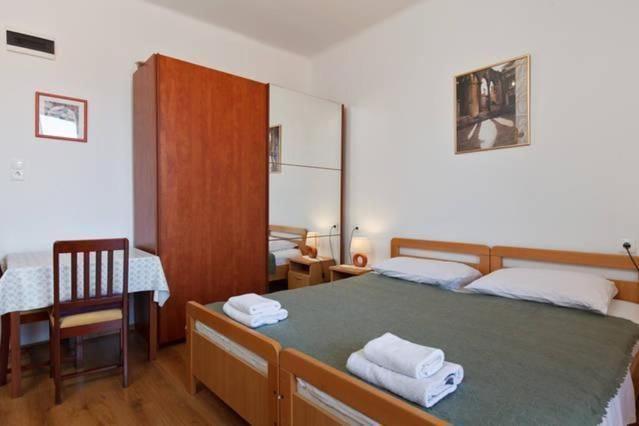 Mit Balkon Fuer Zwei Personen Apartman Split