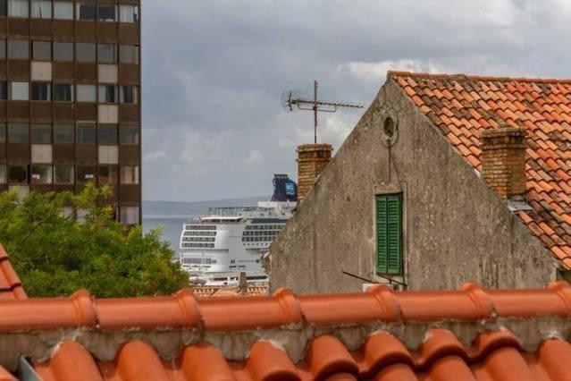 Mit Balkon Fuer Zwei Personen Apartman